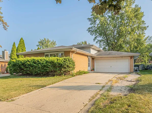 827 E Marshall Ct, Palatine, IL 60074