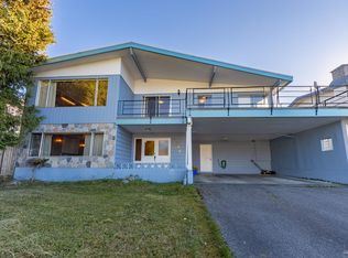 6096 Service St, Burnaby, BC