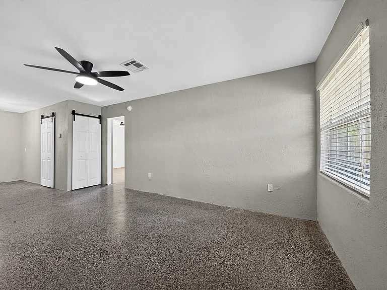 510 Barrow Ave — Photo 2