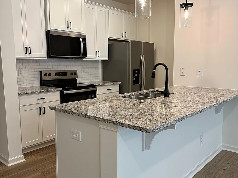 195 Parker Ln — Photo 6