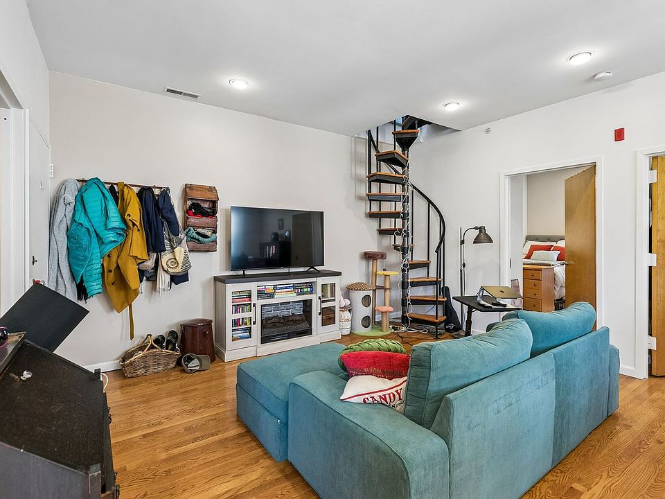 1st image of 303-5 S 11th St #5