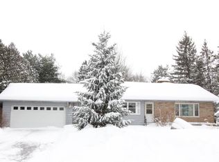 440 Edgewood Ln, Nekoosa, WI 54457