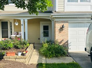 2772 Borkshire Ln, Aurora, IL 60502