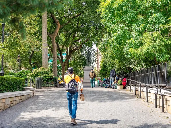 96 Fifth Avenue image 7 of 8