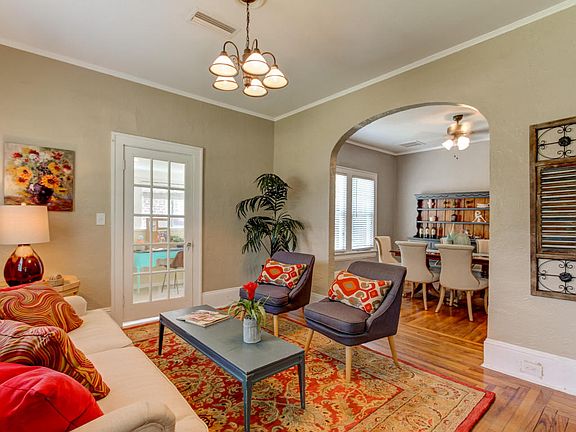 4th image of 3678 Herschel St