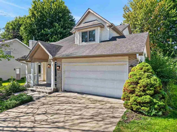 45 Heron Cir, Iowa City, IA 52245