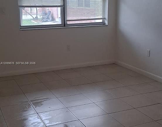 5th image of 2332 Fillmore St #1