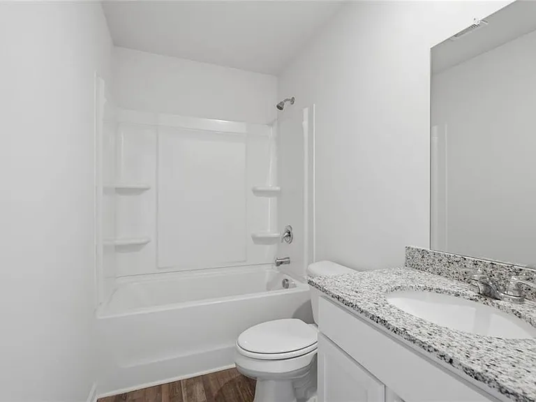 133 Oxford Ln — Photo 14