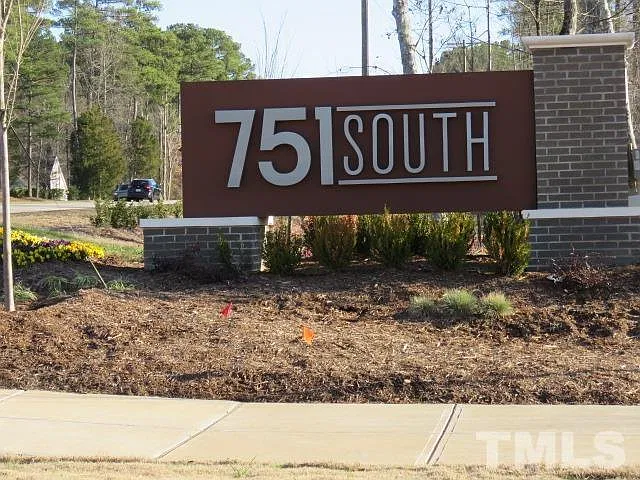 3 bed, 2.5 bath, $2,250 — Photo 1