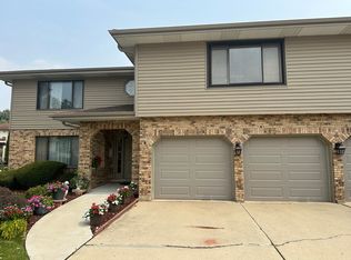 321 Dee Ct APT C, Bloomingdale, IL 60108
