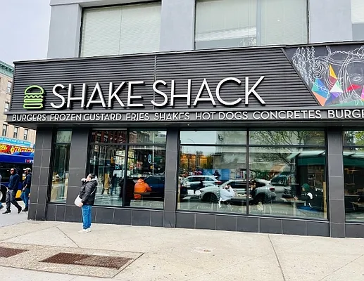 Rented by Akam Sales and Brokerage | media 10