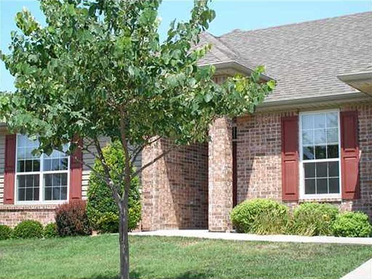 1st image of 7 Chadwick Cir