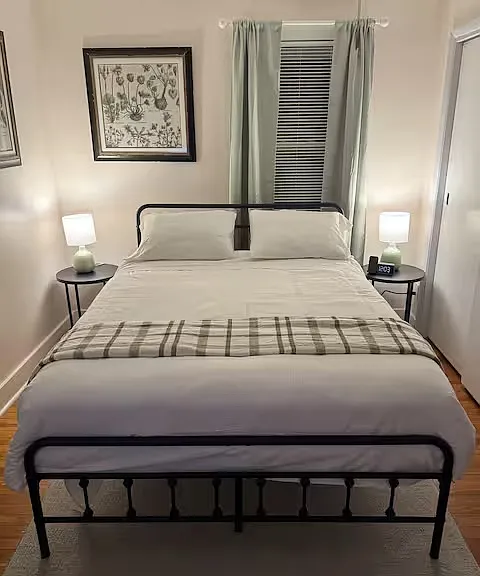 219 W Caracas Ave — Photo 4