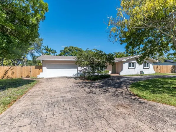 10533 SW 114th St, Miami, FL 33176