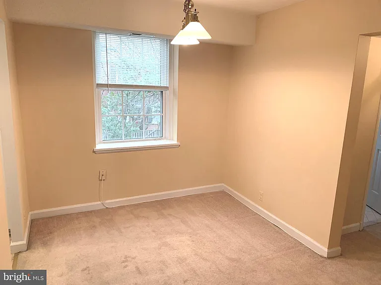 3007 S Buchanan St #B2 — Photo 8