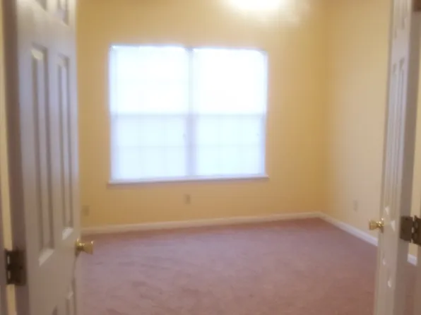 7566 Reflections Dr, Indianapolis, IN 46214