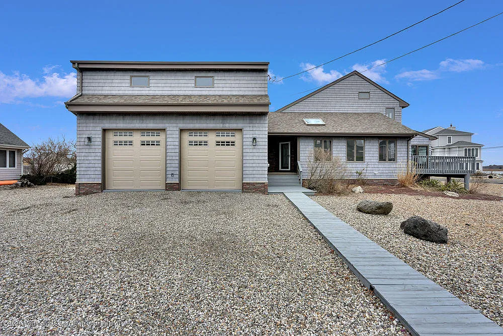 1128 Capstan Dr photo 1