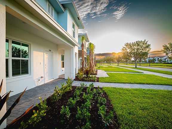 Luxury apartments in Port St. Lucie Florida, luxury town homes in Port St. Lucie Florida for rent, Luxury apartments near Port St. Lucie Florida, Luxury townhomes in Port St. Lucie Florida, rental apartments in Port St. Lucie Florida