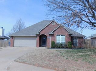 612 E Lynn Ln, Stillwater, OK 74075