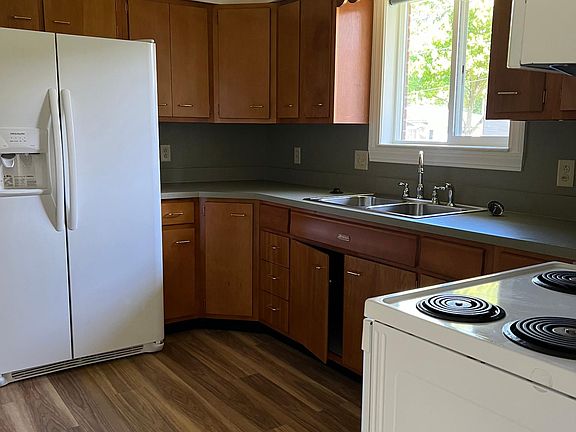 2nd image of 5 Eastmoor Dr