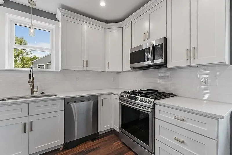 2 bed, 2.0 bath, 1047 sqft, $2,063 — Photo 4