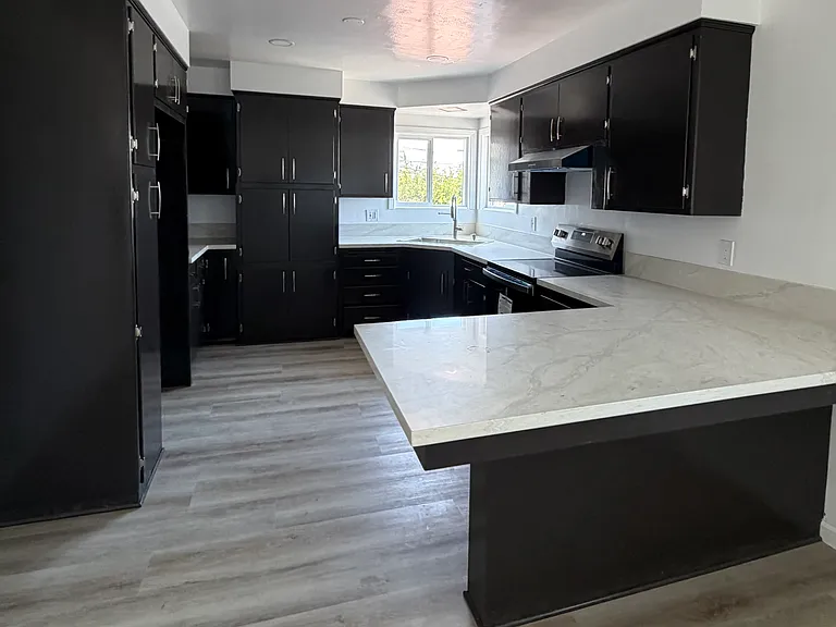 2772 Blackton Dr — Photo 2