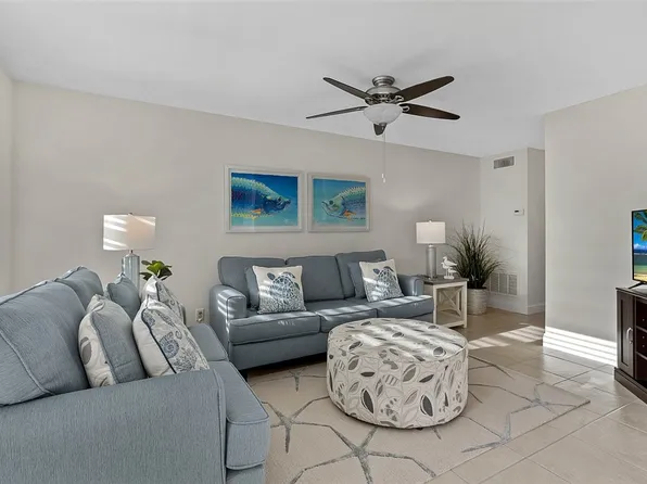 35 Pine Arbor Ln APT 205, Vero Beach, FL 32962