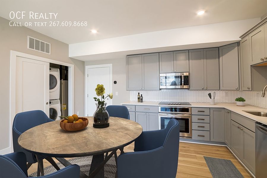 1st image of 2621-23 W Jefferson St #3R