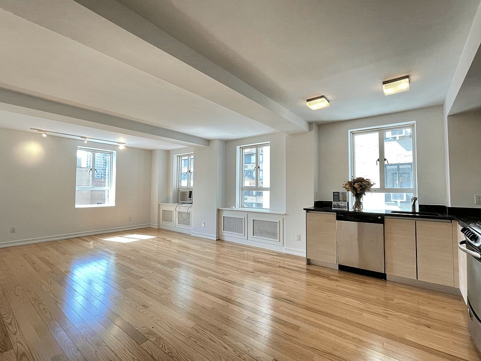1st image of 752 W End Ave APT 19J