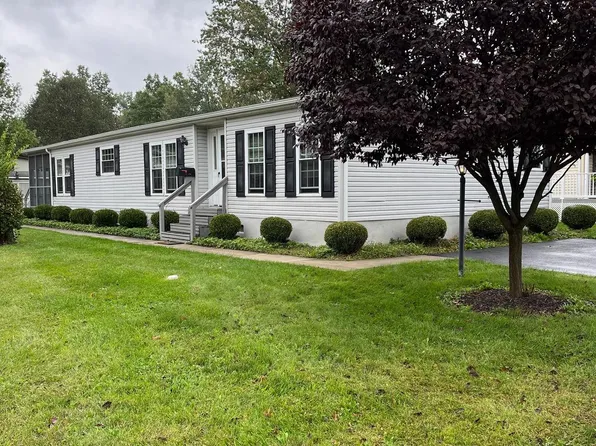 779 Aspen Cir, Red Hill, PA 18076