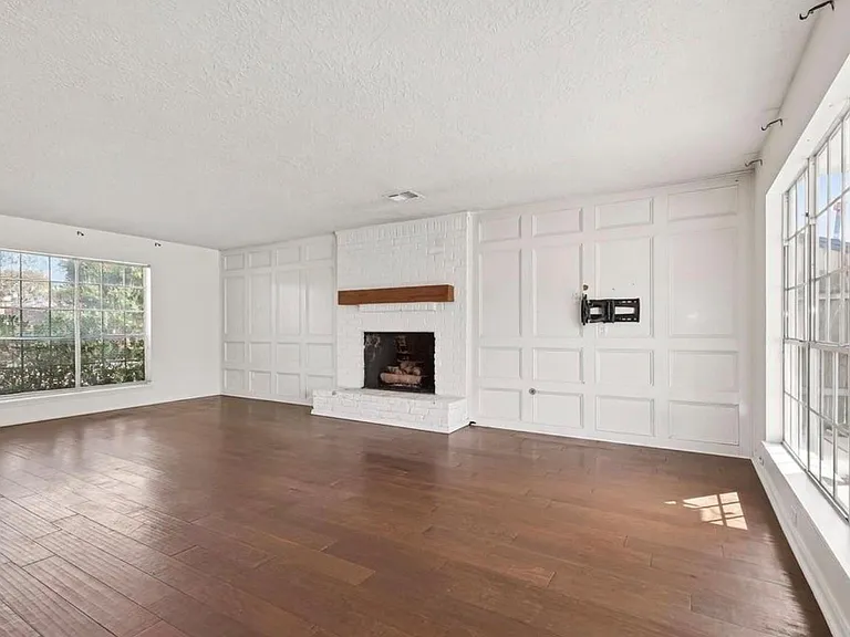 20211 Salzburg Ln — Photo 7