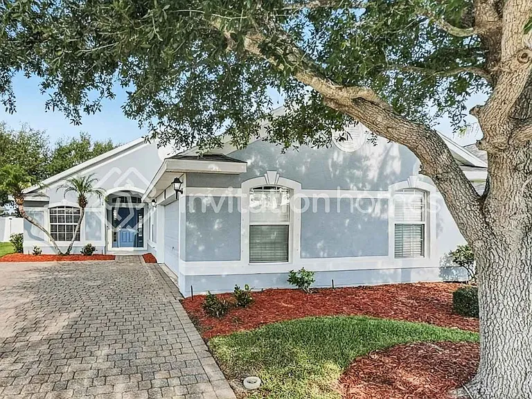 3282 Merrick Ave — Photo 1