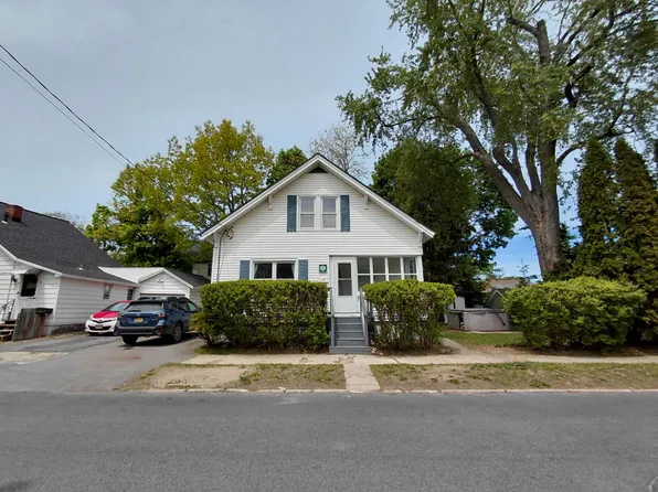 29 Woodward Ave, Gloversville, NY 12078