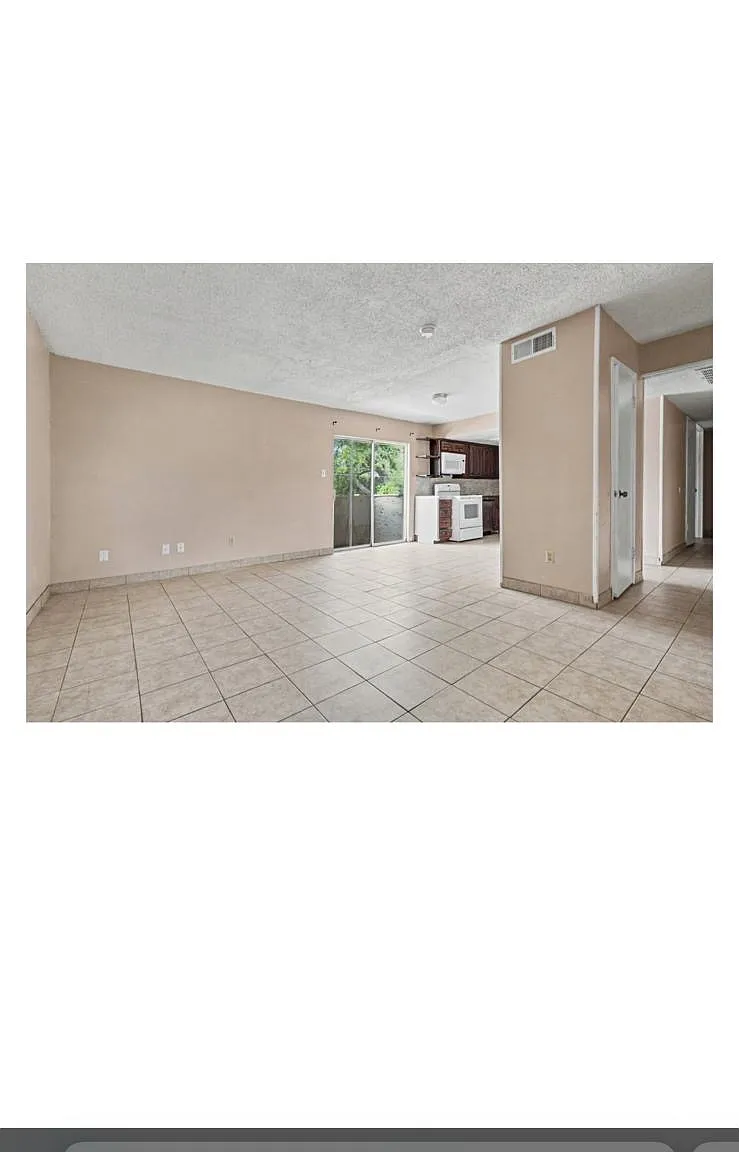 2 bed, 1000 sqft, $1,700 — Photo 2