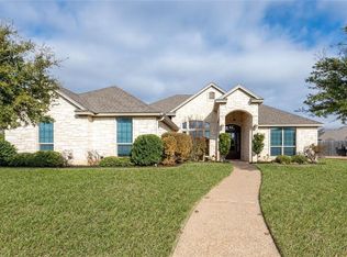 513 Sienna Bend Trl, Mc Gregor, TX 76657