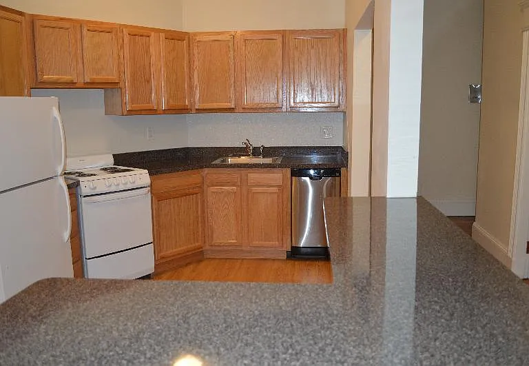1589 Beacon St #4 — Photo 8