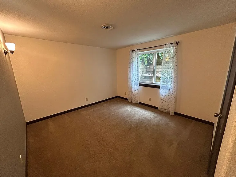 4197 Amber St — Photo 13