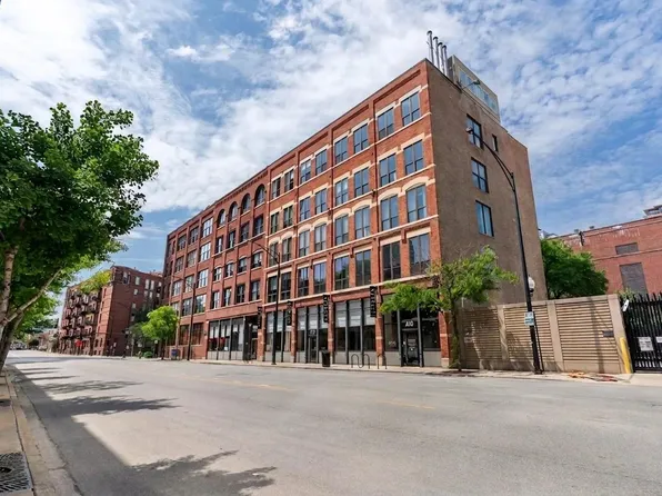 420 W Grand Ave APT 5D, Chicago, IL 60654