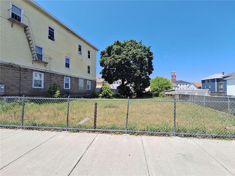 1st image of 18 Magnolia St