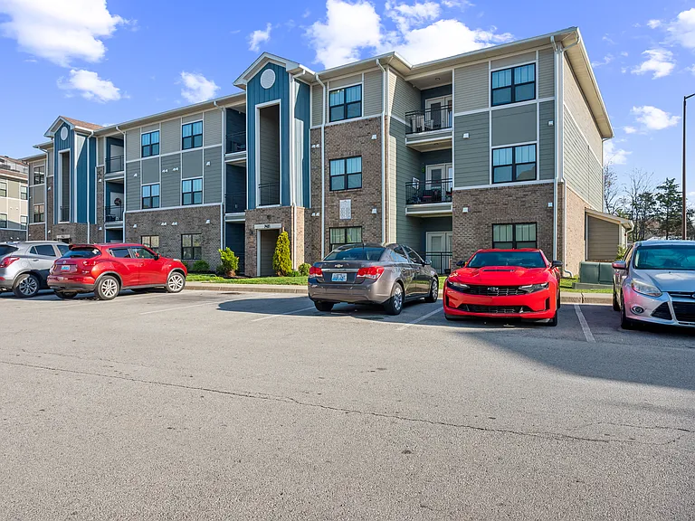 Frontgate Apartments — Photo 50