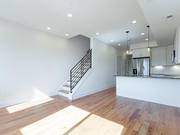 5th image of 503 W Norris St #B