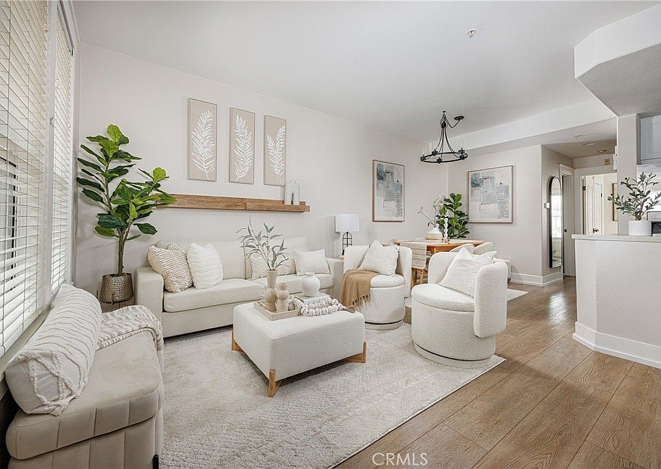 1st image of 80 Montana Del Lago Dr