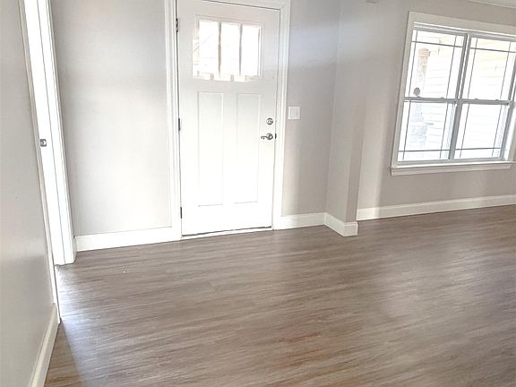 3rd image of 1525 Ballenger Rd