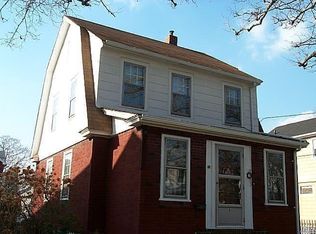 9 Devon St, Lynbrook, NY 11563