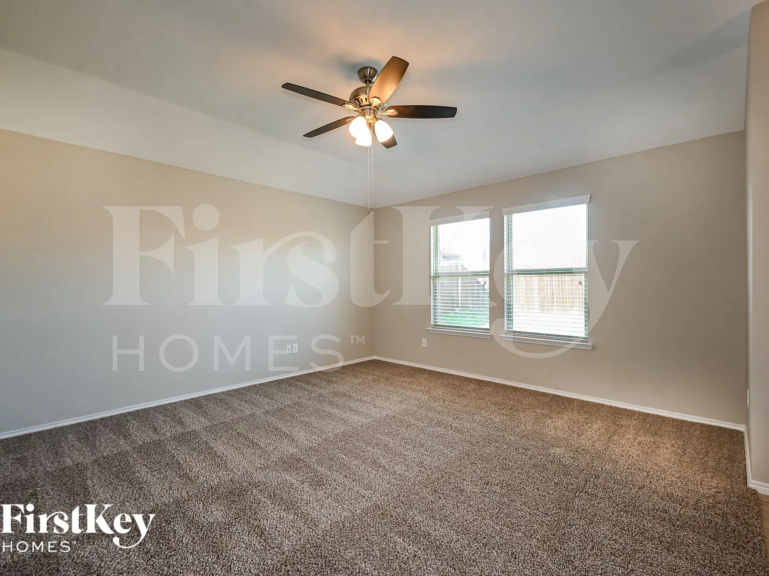 4 bed, 2.0 bath, 1801 sqft, $2,270 — Photo 3