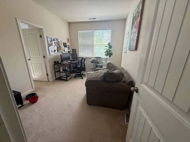 530 Whitworth Ln — Photo 49