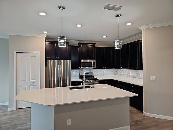 2nd image of 3918 Pickering Ct