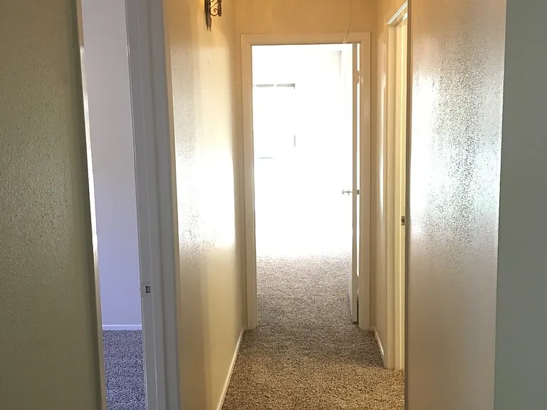 501 Marilyn Dr — Photo 5