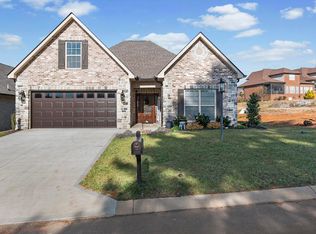 2313 Torrey Pines Dr, Maryville, TN 37801