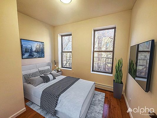 1st image of 231 Henry St #8